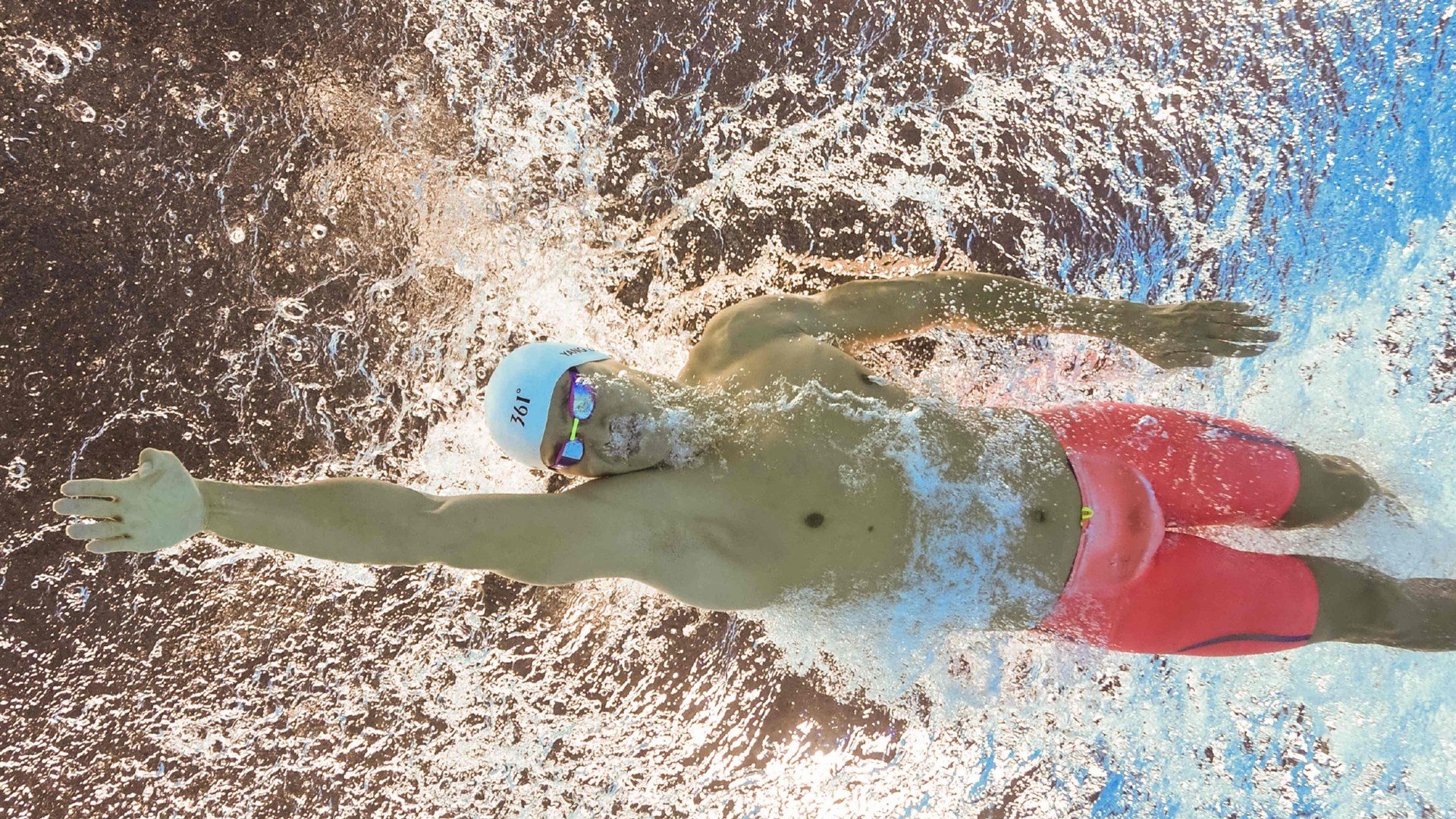 “高新体育中心：羽毛球赛场成全球选手竞技之地”